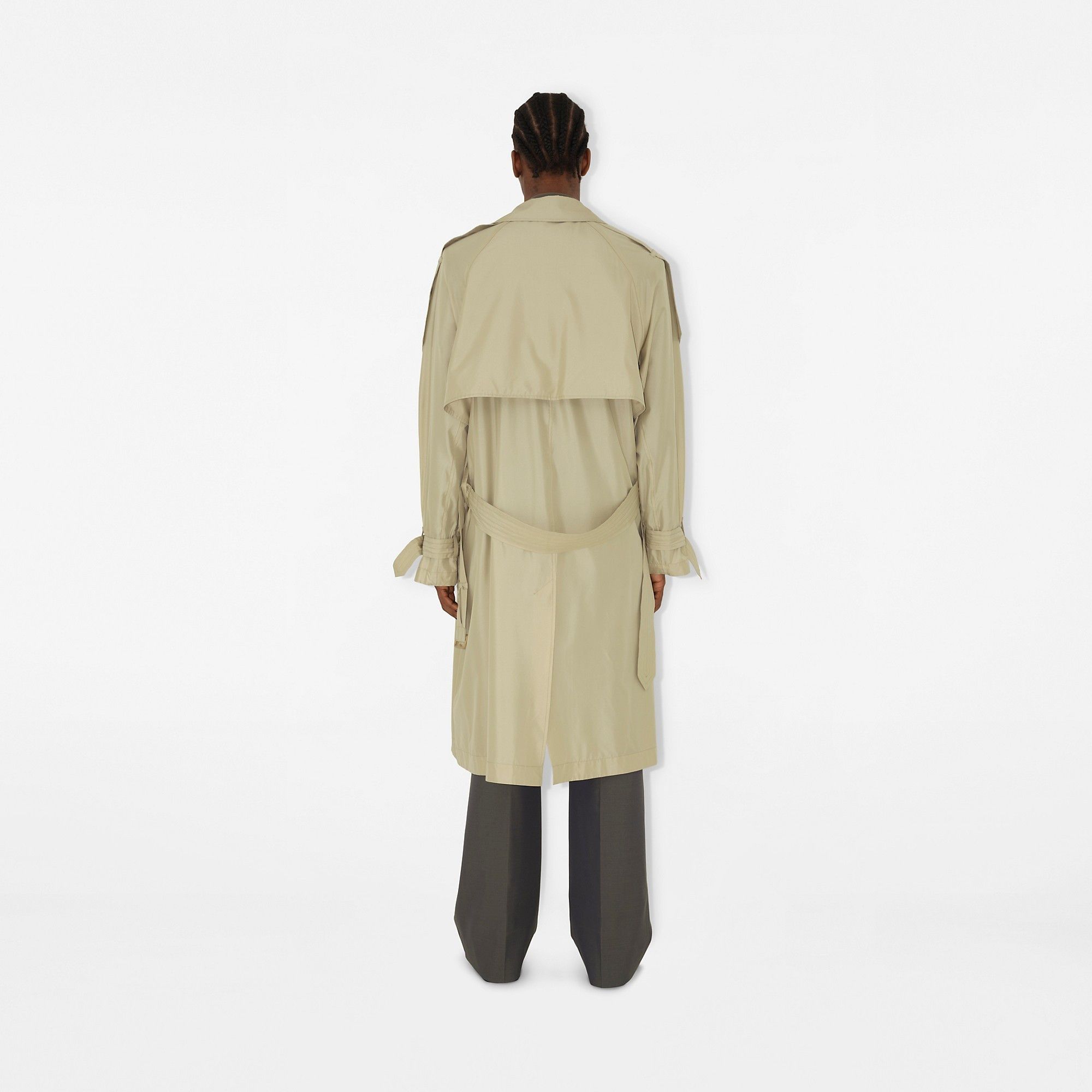 Burberry o1w1db10326 Long Silk Trench Coat in Beige Size US M / EU 48-50 / 2 - 4 Thumbnail