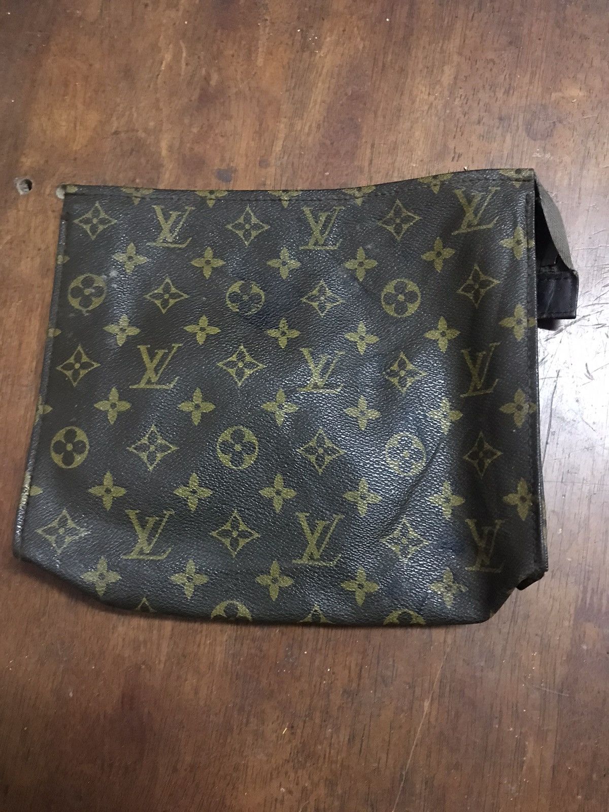 Louis Vuitton × Vintage Authentic Vintage Louis Vuitton Monogram Toiletry Pouch Size ONE SIZE - 3 Thumbnail