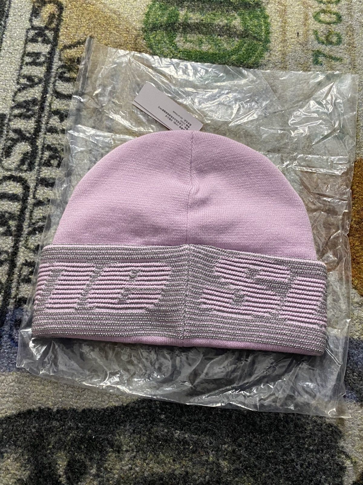 Supreme Supreme Reflective Jacquard Beanie Pink Size ONE SIZE - 4 Thumbnail