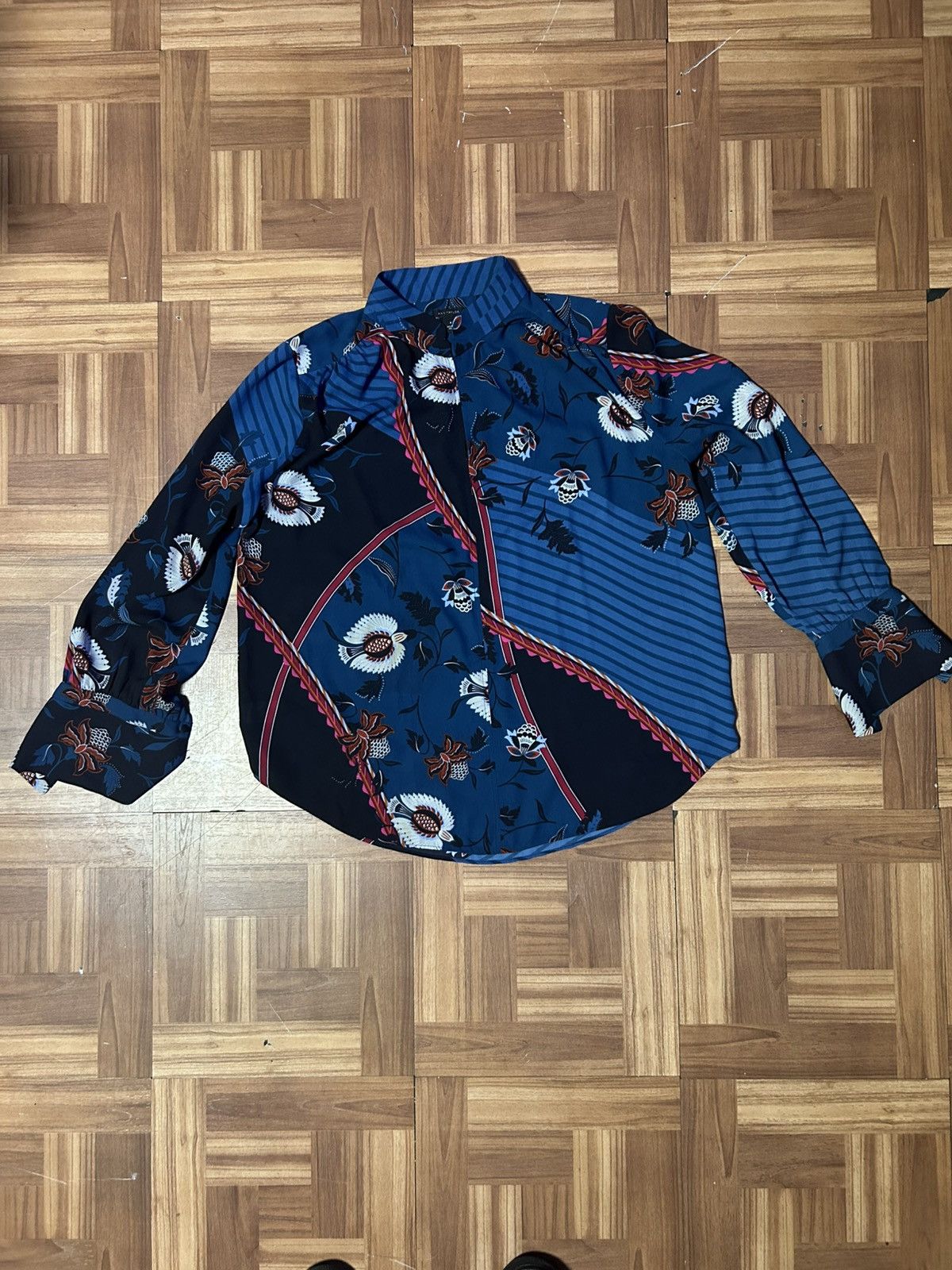 Ann Taylor Blue Floral Ann Taylor Blouse Size M / US 6-8 / IT 42-44 - 1 Thumbnail