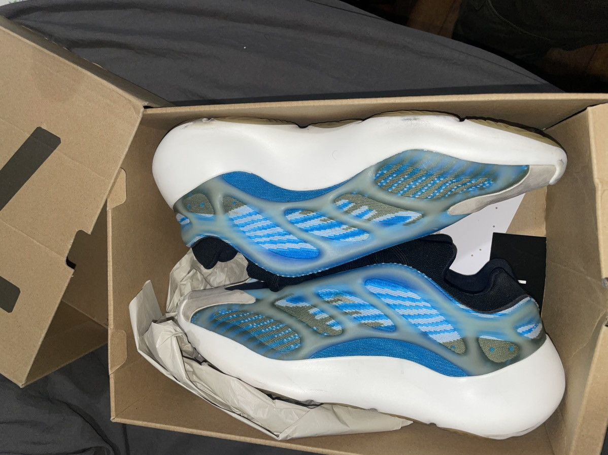Adidas × Yeezy Yeezy 700 V3 Arzareth Size US 9 / EU 42 - 2 Thumbnail