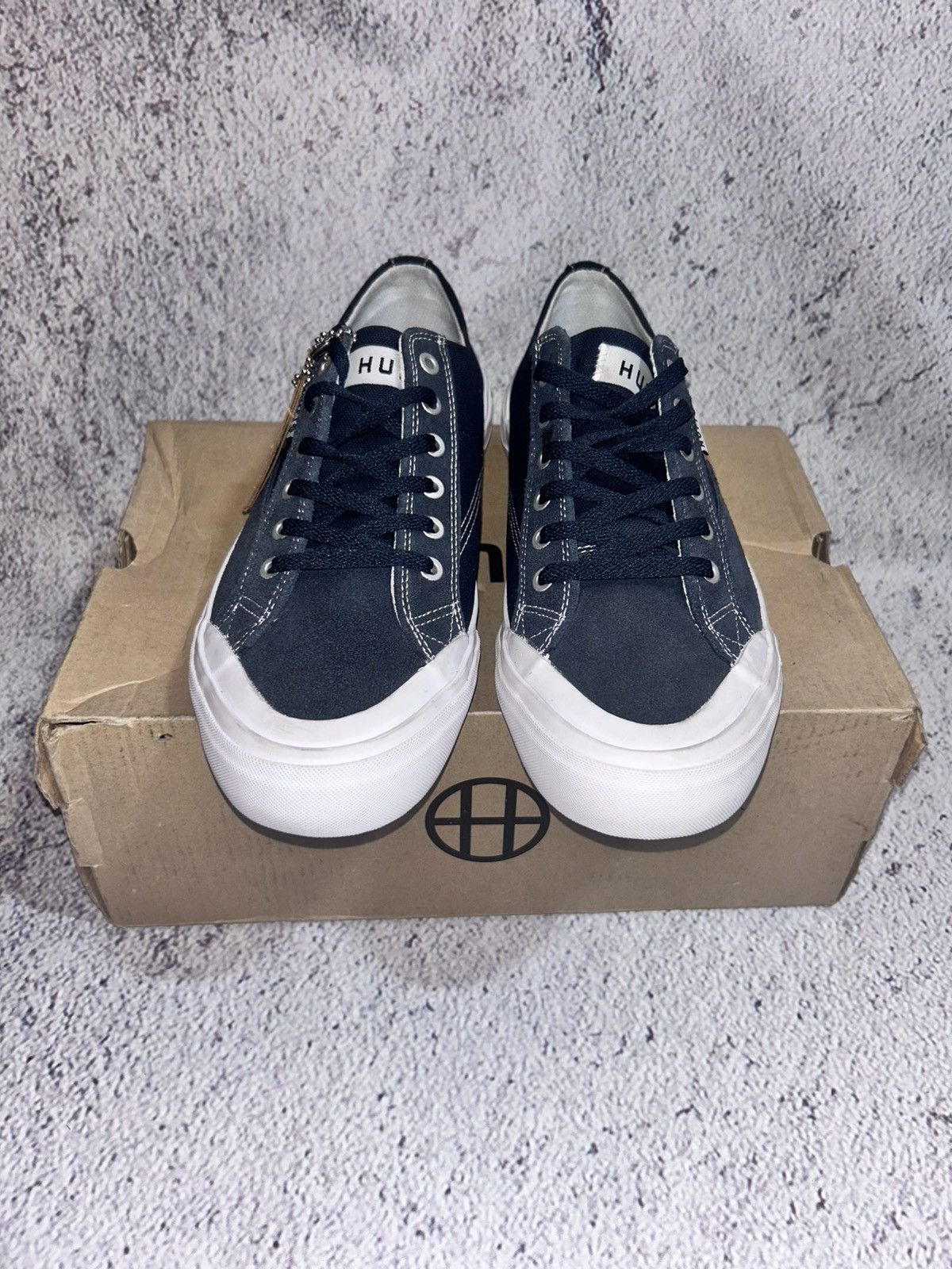 Huf HUF Classic Lo Ess Shoes Skate Sneakers Suede Size US 8 / EU 41 - 4 Thumbnail