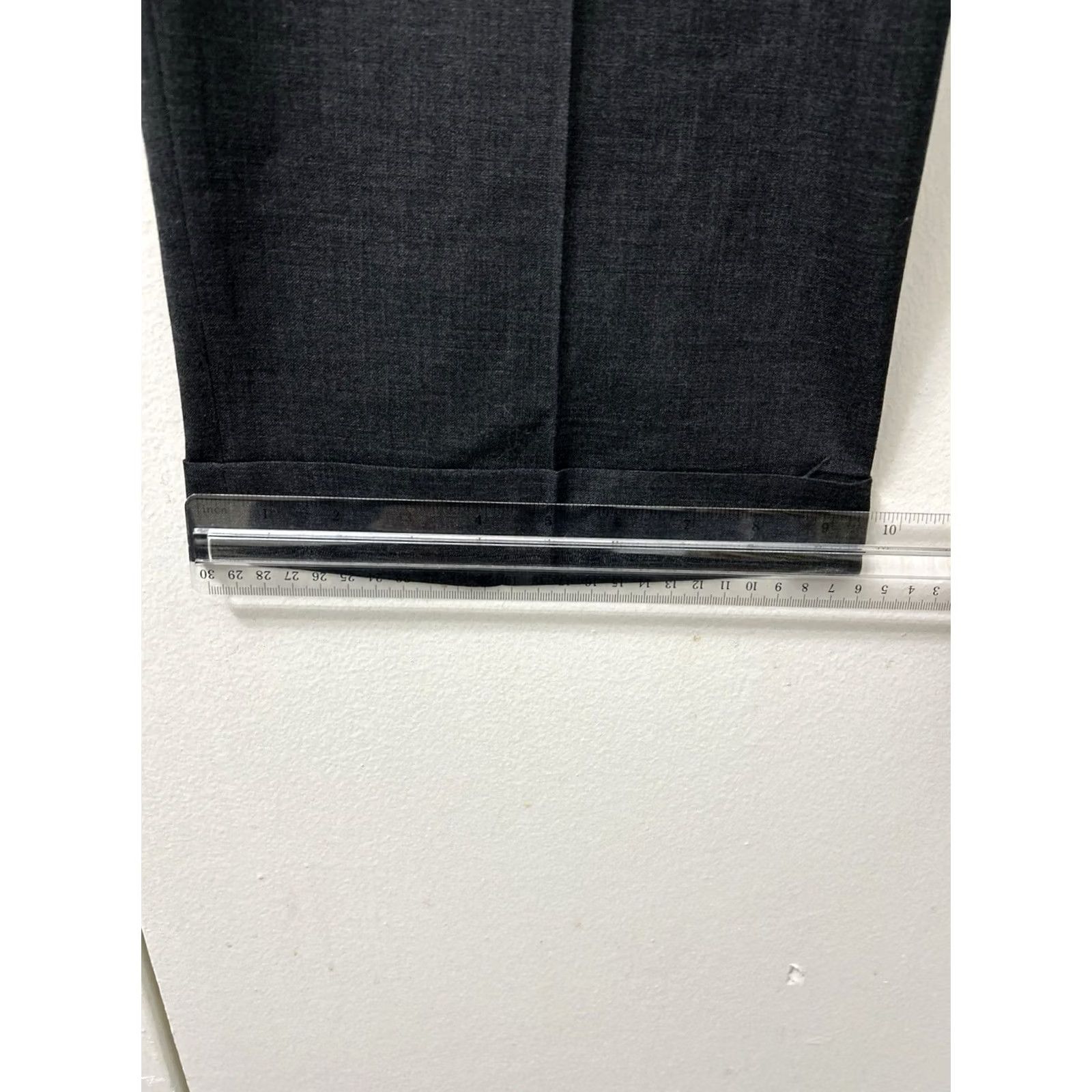 Ralph Lauren VINTAGE? No. Lauren Ralph Lauren Mens Pants Dress Wool 100% Gray 42x32 Cuffed Pleated Classic Straight Inseam 32 Department Men Size US 42 / EU 58 - 5 Thumbnail