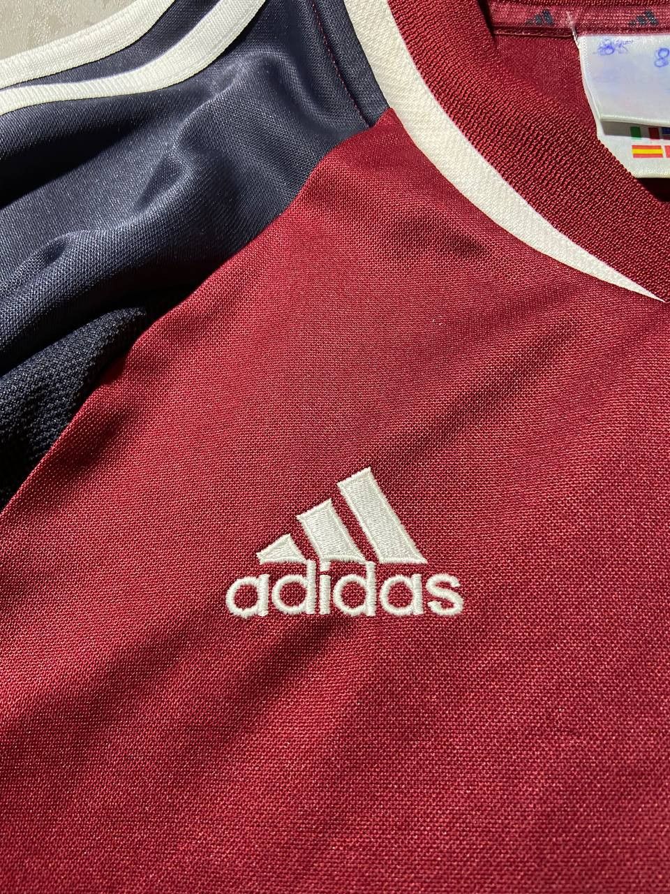 Adidas × Vintage Adidas FC Bayern Munich Jersey Z-Roberto 2002/03 T-Mobile Size US XL / EU 56 / 4 - 4 Thumbnail