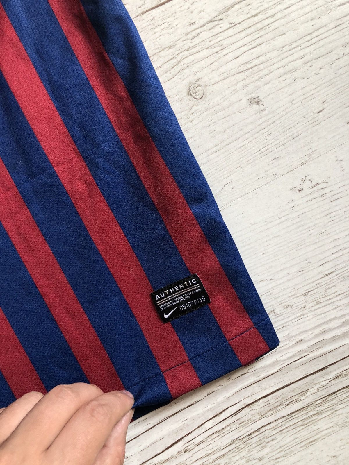 Nike BARCELONA 2011 2012 HOME SHIRT FOOTBALL SOCCER JERSEY Size US L / EU 52-54 / 3 - 6 Thumbnail