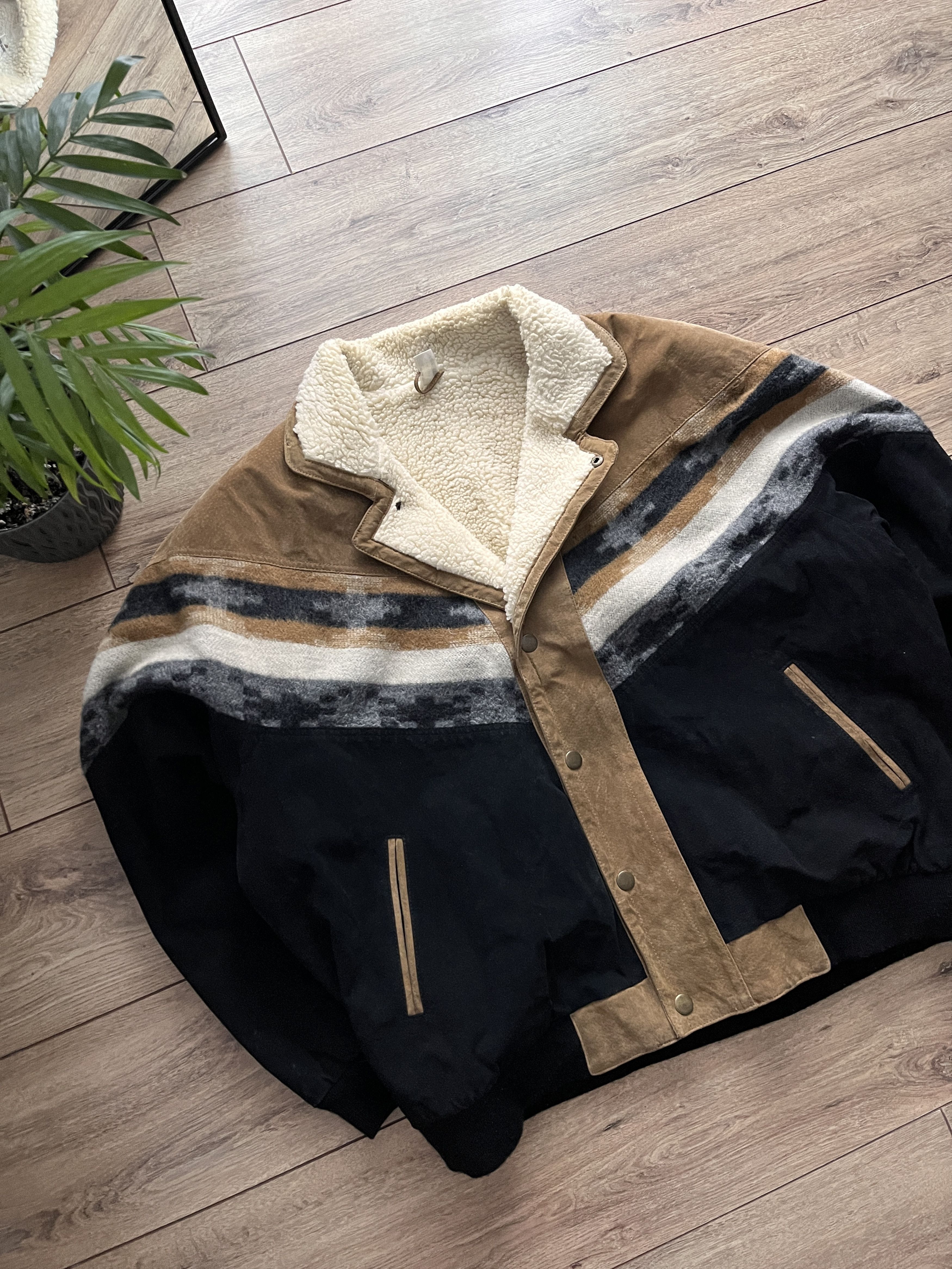 Vintage Vintage Aztec Wool Leather Jacket Sherpa y2k Size US XL / EU 56 / 4 - 2 Thumbnail