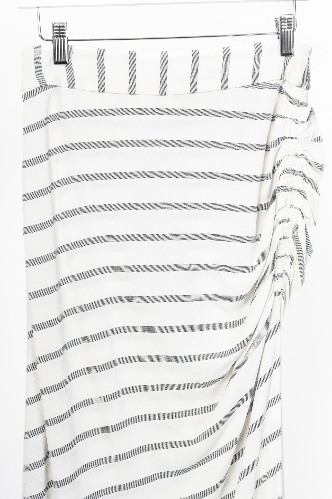 SMYTHE Smythe White & Black Diagonal Stripe Asymmetrical Midi Skirt Size 26" / US 2 / IT 38 - 3 Thumbnail