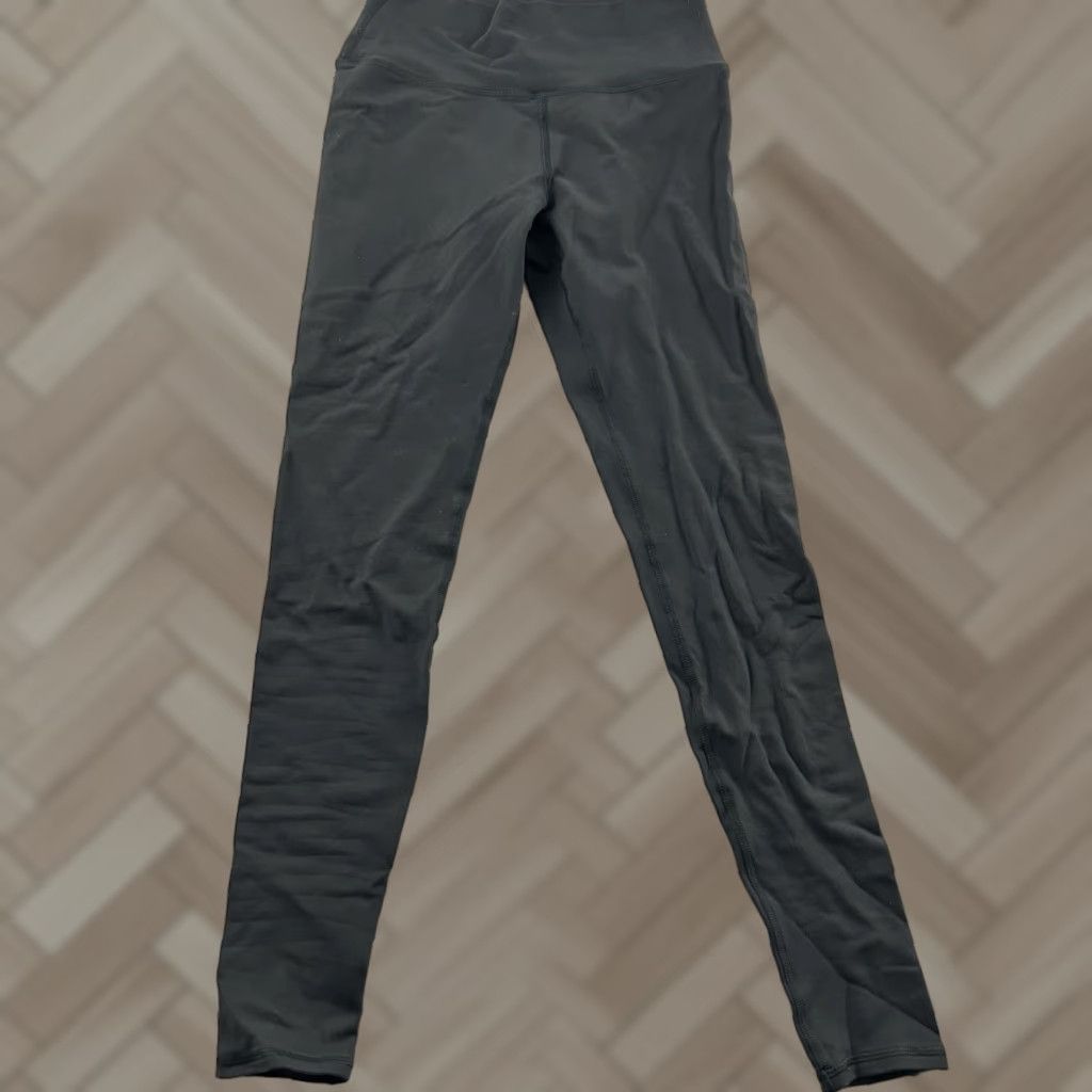Alo Alo Leggings Women's Small Gray Athletic Yoga Compression Athleticwear Shirt? Size 28" / US 6 / IT 42 - 1 Thumbnail