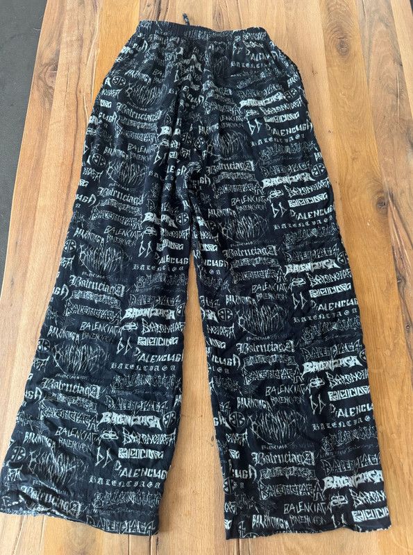 Balenciaga Balenciaga Pyjama Metal logo Pants Size US 40 / EU 56 - 1 Thumbnail