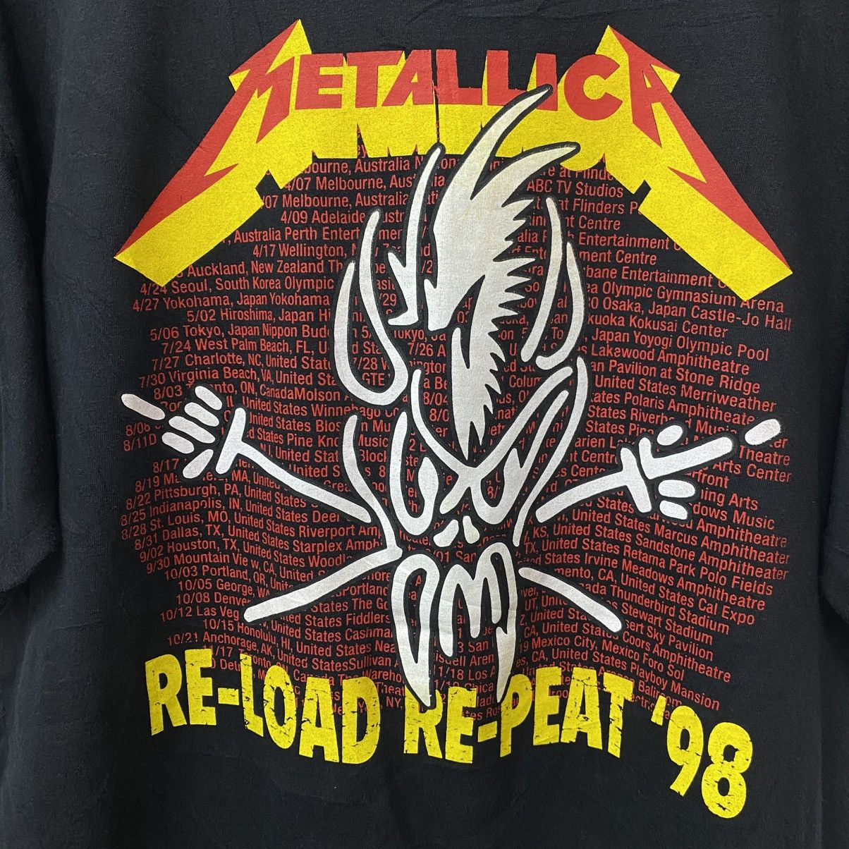 Metallica Vintage METALLICA Poor Re-Touring Me '98 Band Tee Size US XL / EU 56 / 4 - 6 Thumbnail