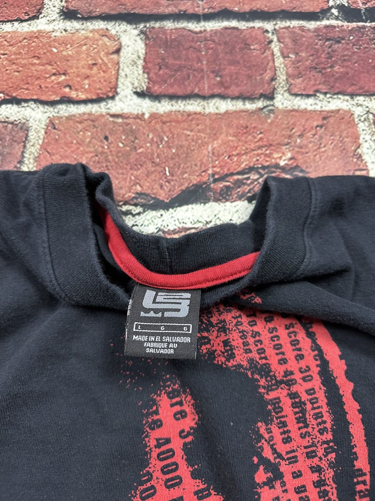 Nike Vintage Y2K Nike LeBron James L23 T-Shirt The Youngest Size US L / EU 52-54 / 3 - 9 Thumbnail