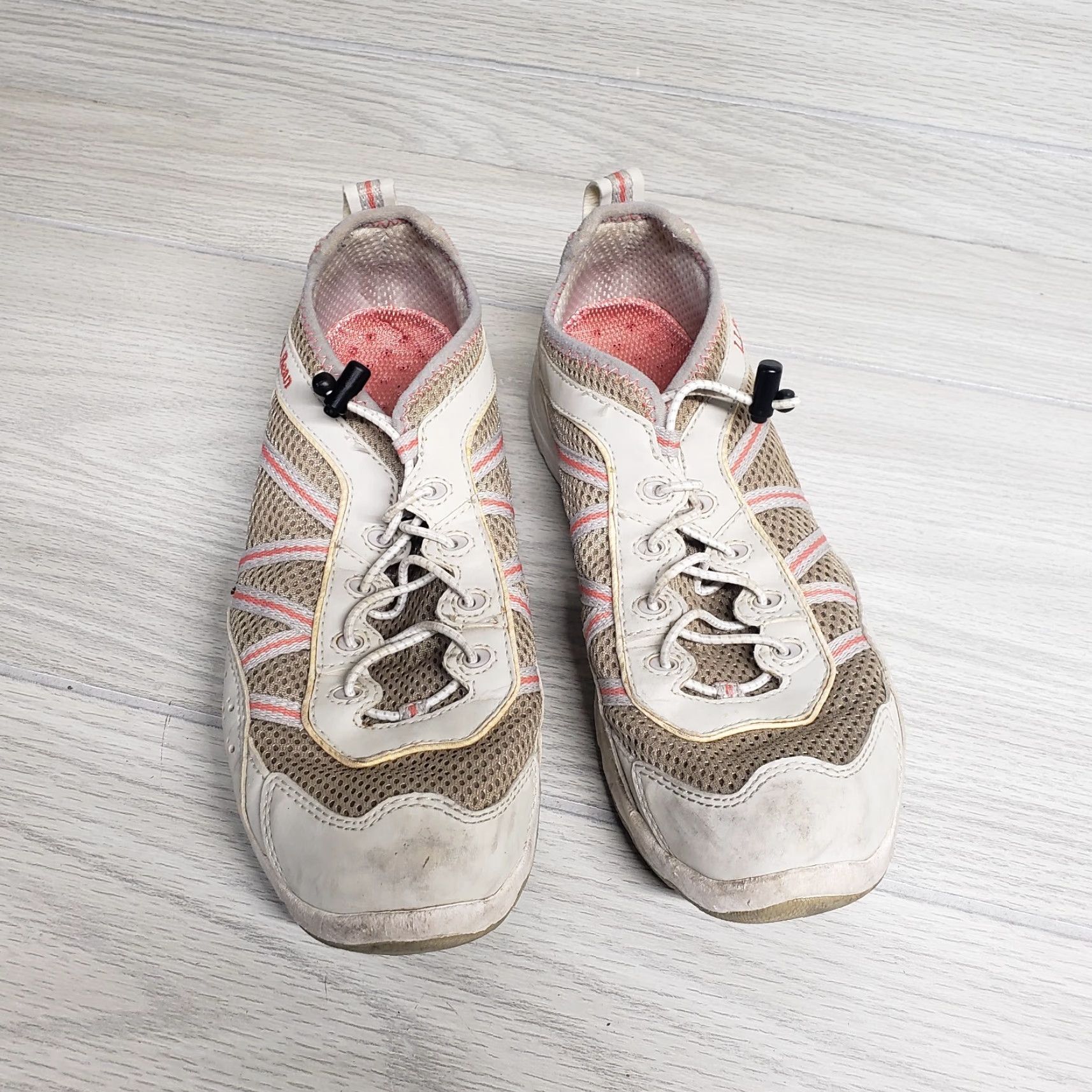 Vintage L.L. Bean Water Shoes Tan Pink Low Top Sneakers Adult Women's Size 7.5 Athletic Shoes Water 260975 Sneakers Women Mens? Size M / US 6-8 / IT 42-44 - 3 Thumbnail