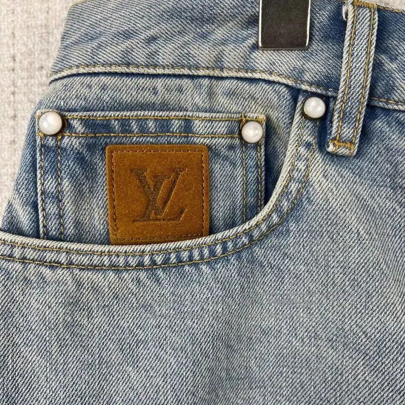 Louis Vuitton Louis Vuitton Summer Light Blue Cotton Shorts . Size US 34 / EU 50 - 2 Thumbnail