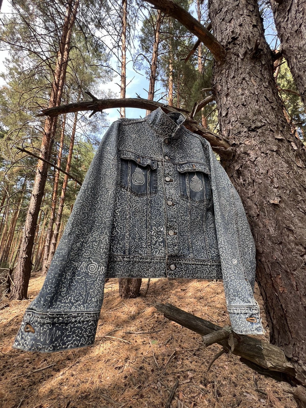 Other Custom ethnical bilateral distressed denim jacket Size US L / EU 52-54 / 3 - 4 Thumbnail