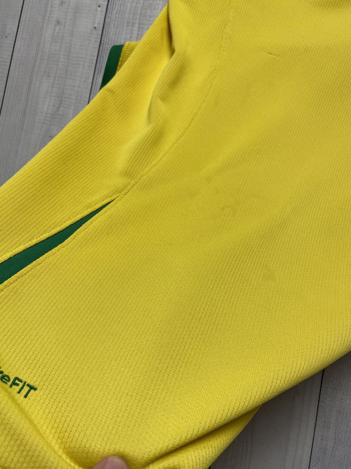 Nike Vintage Nike Brazil jersey tee Brasil Size US M / EU 48-50 / 2 - 8 Thumbnail