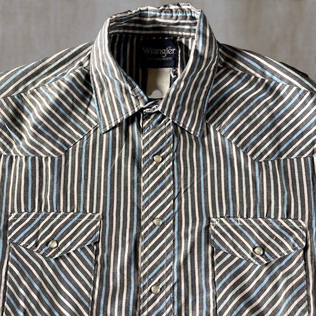 Wrangler Wrangler Shirt Mens Large Gray Blue Striped Western Pearl Snap Short Sleeve Size US XL / EU 56 / 4 - 1 Thumbnail