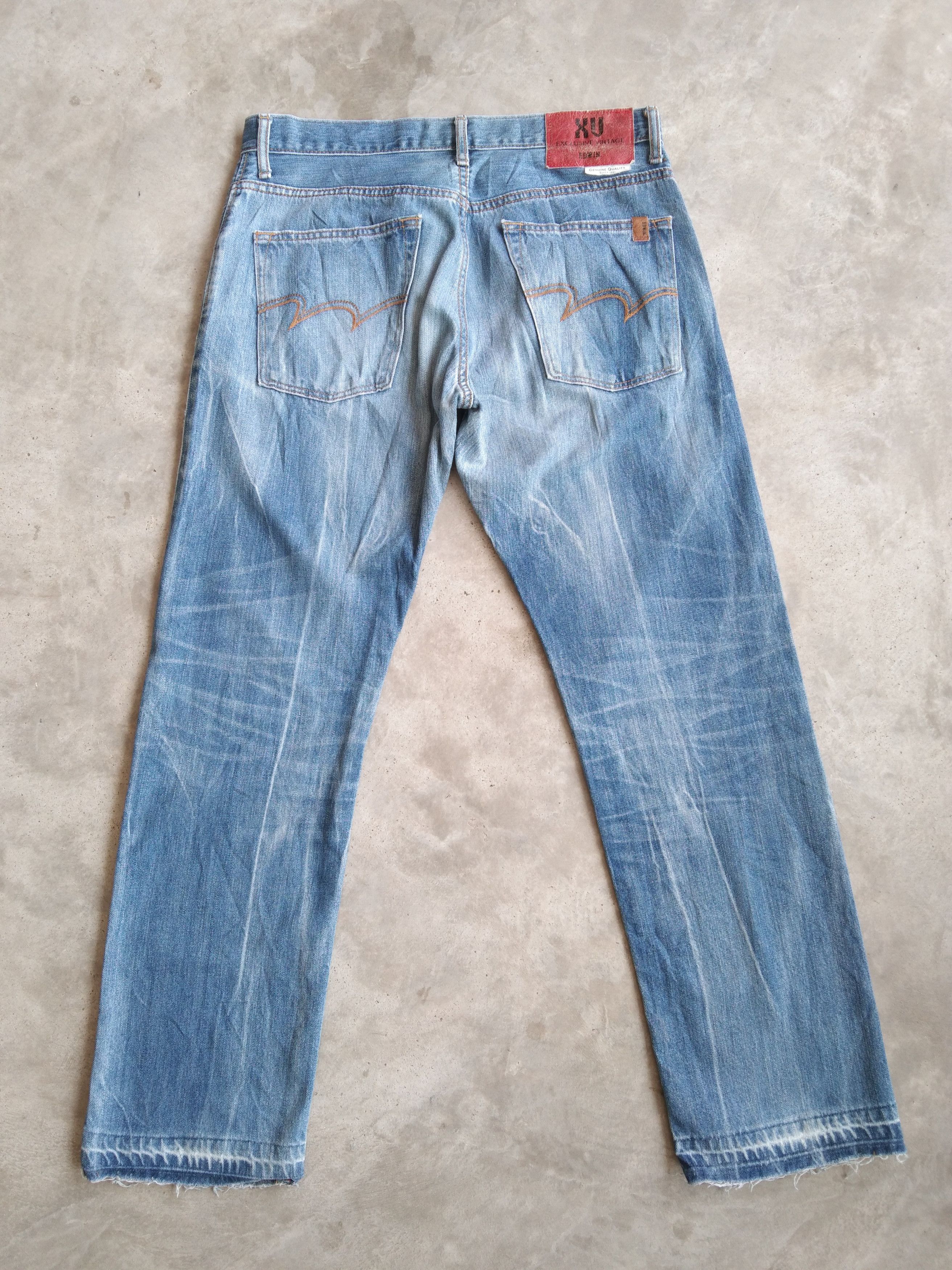 Japanese Brand Vintage Faded Blue Edwin Released Hem Distressed Jeans 31x29 Size US 31 - 2 Thumbnail