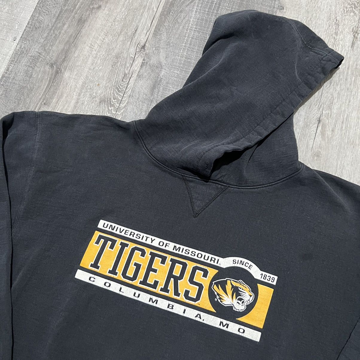 Vintage VTG University Of Missouri Tigers Black College Hoodie Size US XL / EU 56 / 4 - 3 Thumbnail