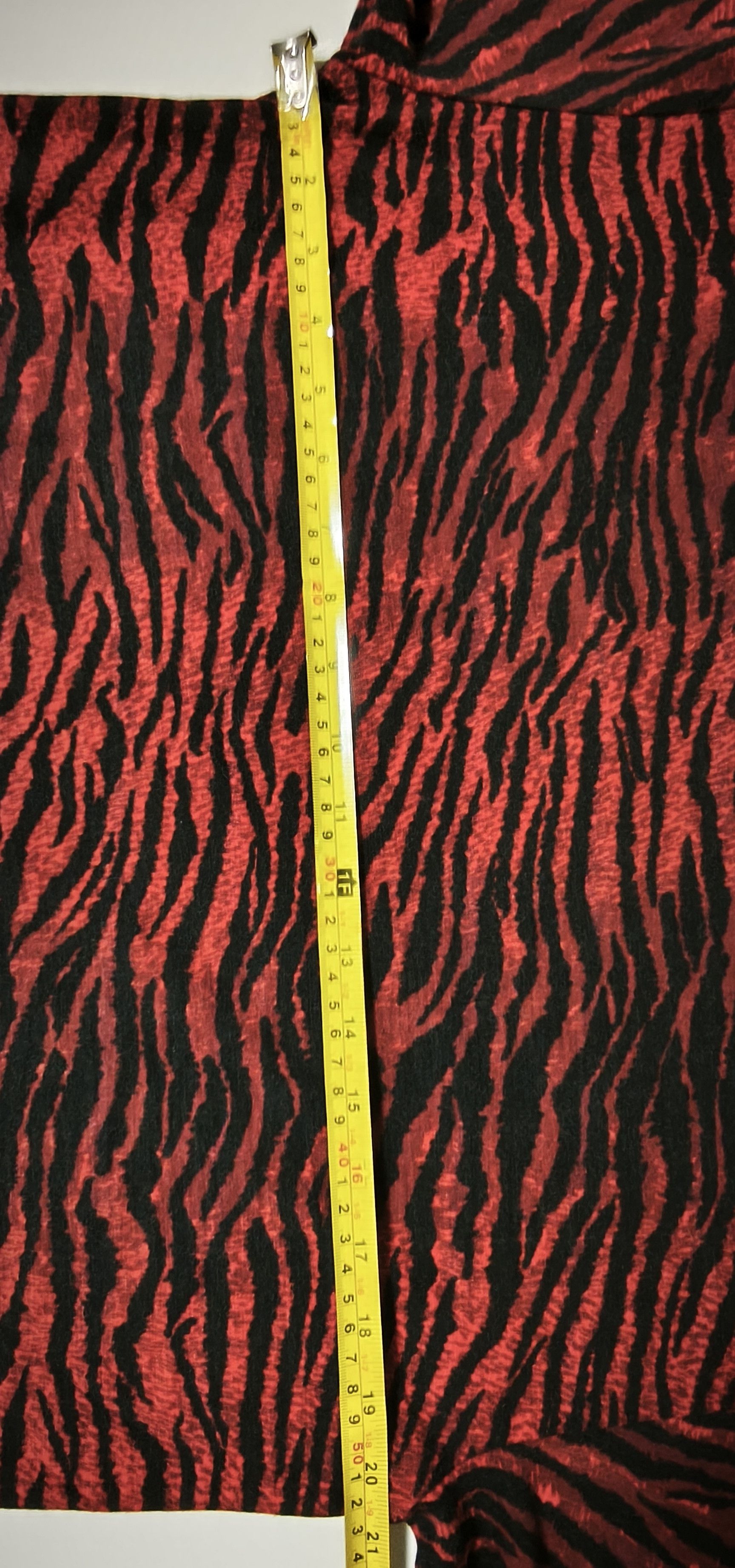 Kenzo Red wool T-shirt with tiger print Size US M / EU 48-50 / 2 - 24 Thumbnail