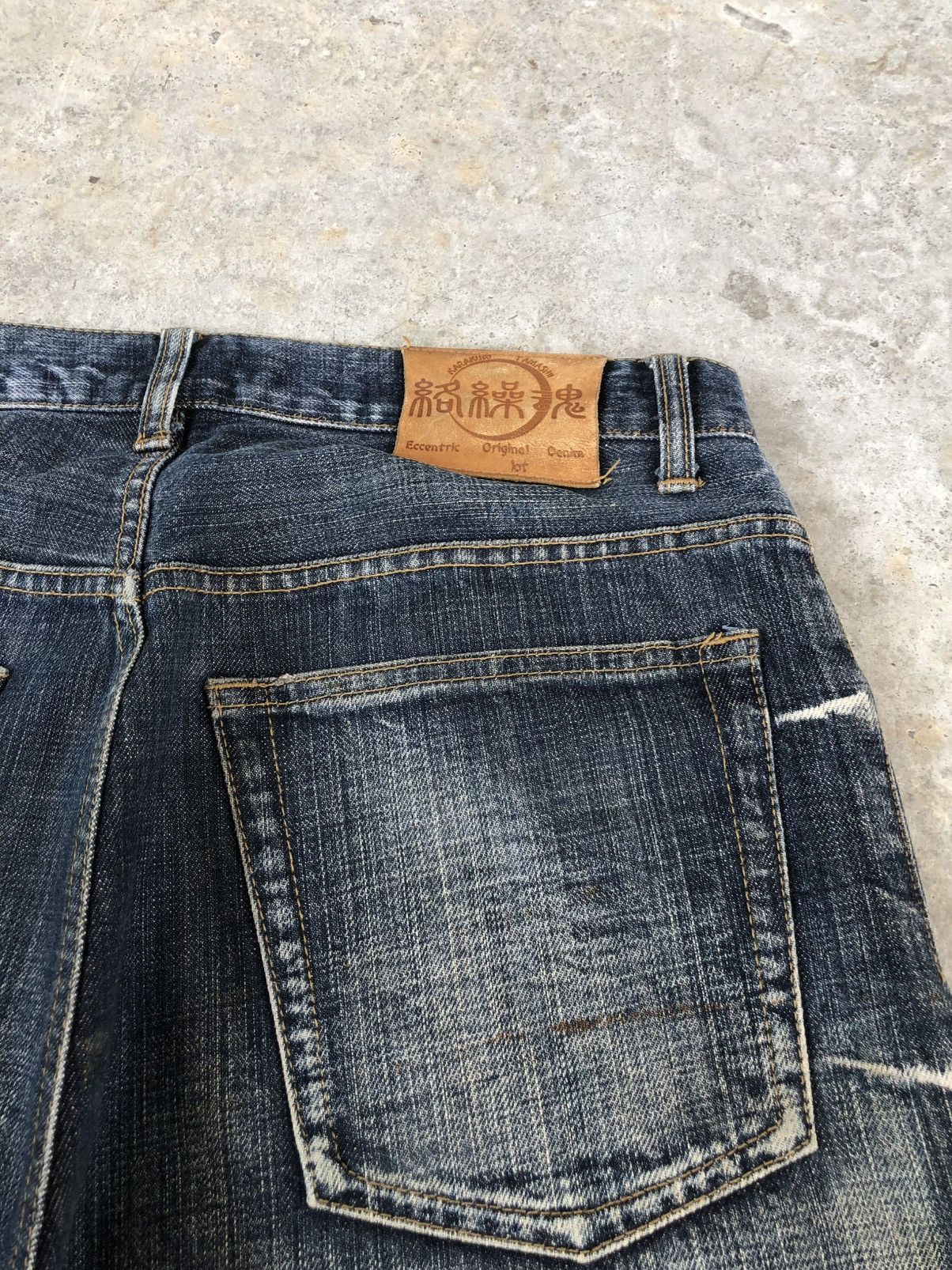 Karakuri Tamashii Karakuri Tamashii Embroidered Jeans Distressed Jeans Size US 31 - 17 Thumbnail