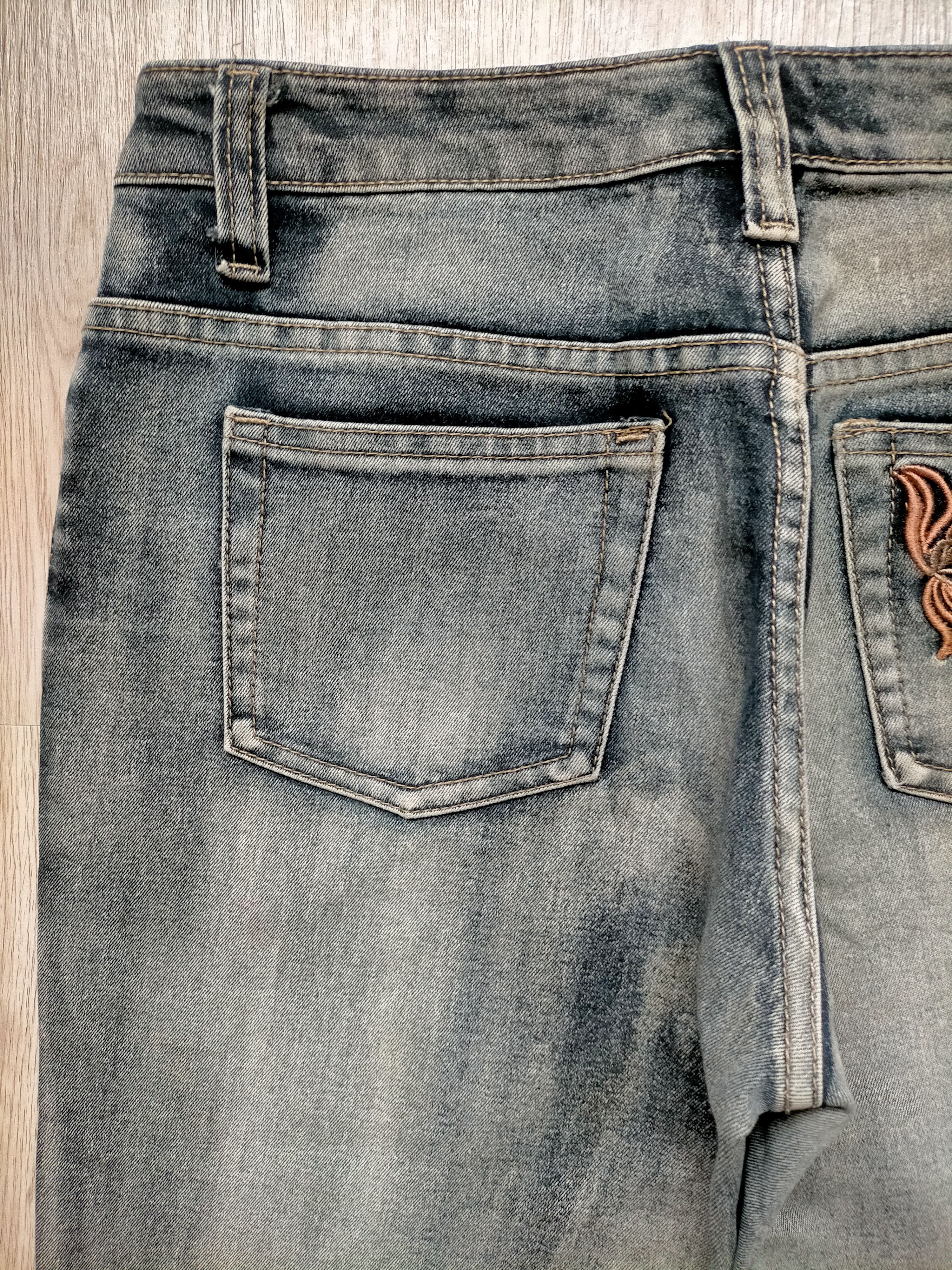 Japanese Brand Flare Jeans Embroidered floral Low rise Stretch Denim Size US 30 / EU 46 - 12 Thumbnail