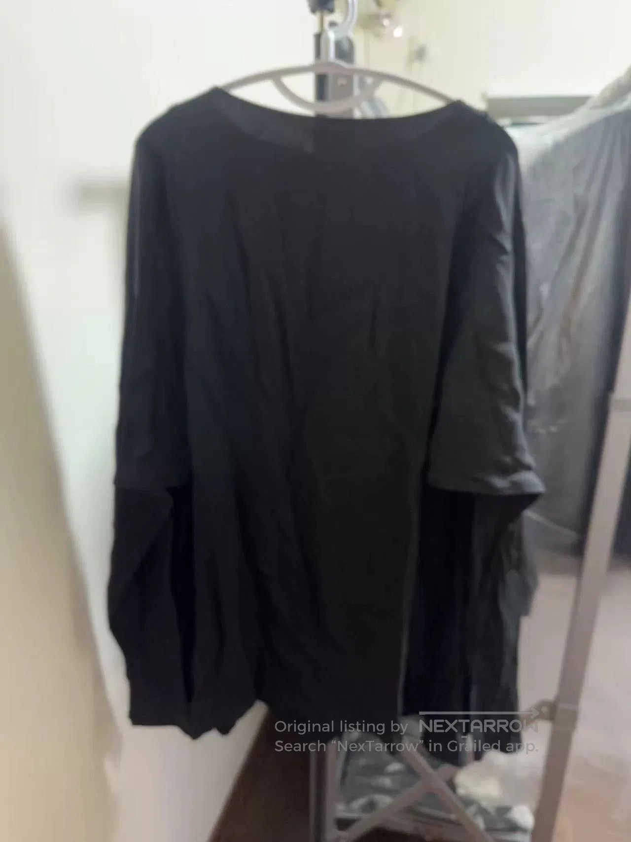 Valentino Valentino Women's Black Crew Neck T-shirt. Size US M / EU 48-50 / 2 - 1 Thumbnail