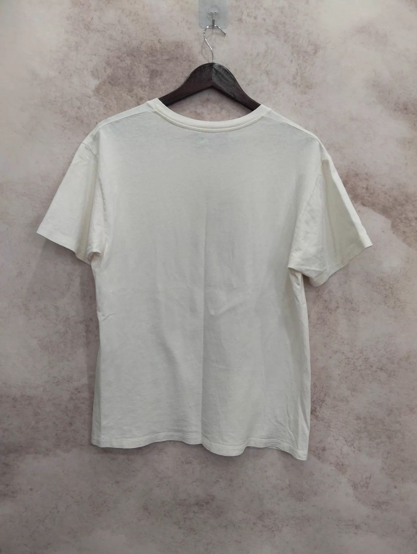 Gucci Gucci white strawberry letter print T-shirt XS Size US XS / EU 42 / 0 - 2 Thumbnail
