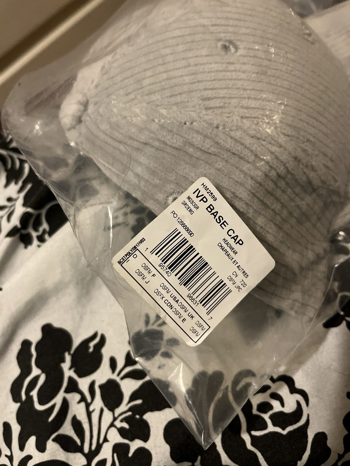 Adidas × Ivy Park Ivy Park Adidas grey corduroy hat Size ONE SIZE - 4 Thumbnail