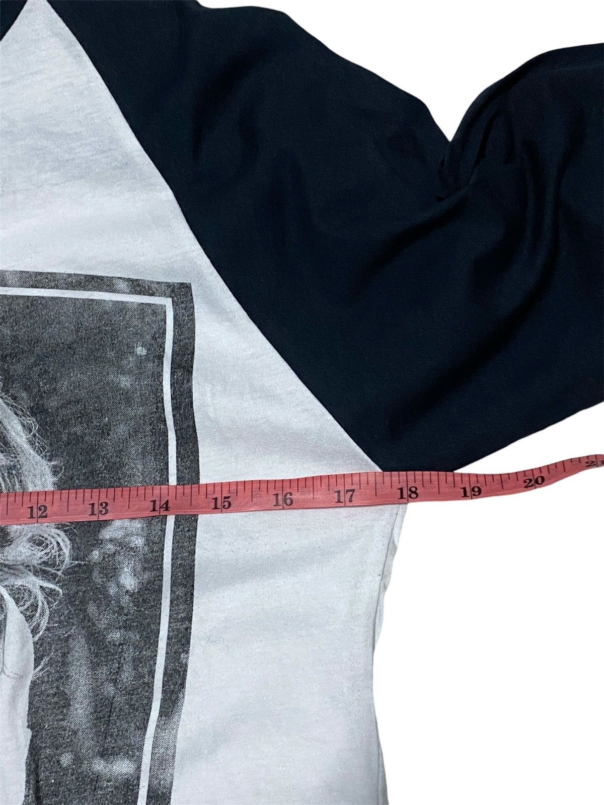 Band Tees J.LO its my party tour raglan black & white Size US S / EU 44-46 / 1 - 3 Thumbnail