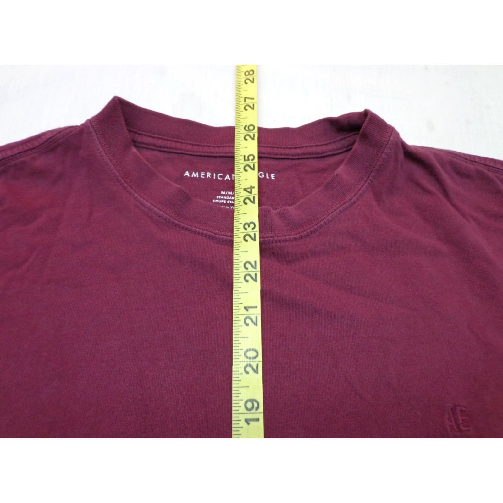 American Eagle Outfitters American Eagle Outfitters T Shirt Burgundy Short Sleeve Size Medium Crew Neck Logo Crew Neck Men Red Solid Cotton Classic Fit Vintage: No Size US M / EU 48-50 / 2 - 5 Thumbnail