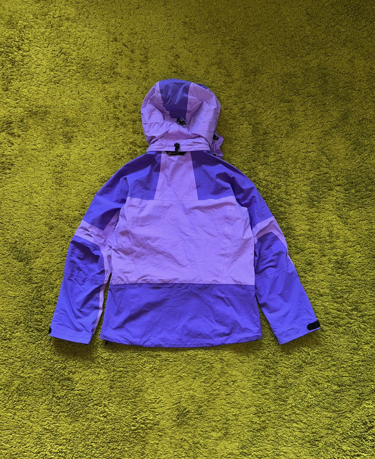 Goretex × Haglofs Haglofs gorpcore style Gore-Tex membrane jacket Size L / US 10 / IT 46 - 2 Thumbnail