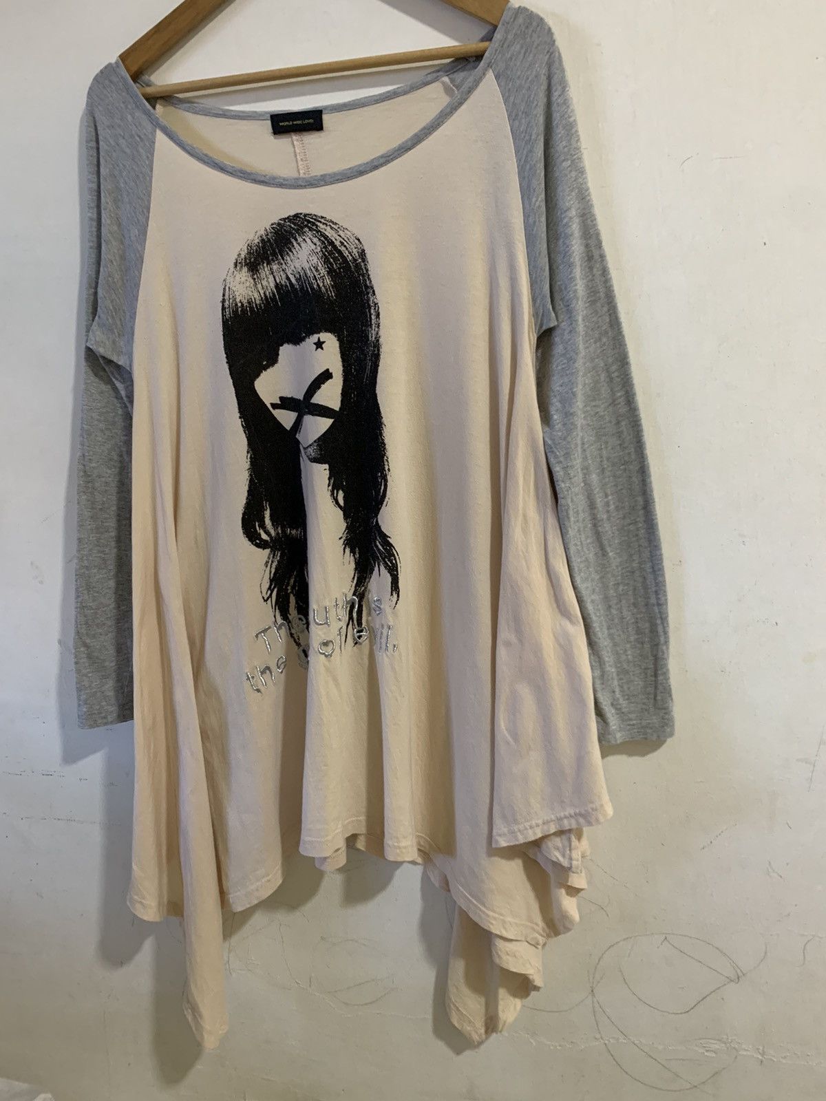 Designer WORLD WIDE LOVE JAPAN BRAND "The Mouth Is The Gate Of Evil" Size US S / EU 44-46 / 1 - 2 Thumbnail