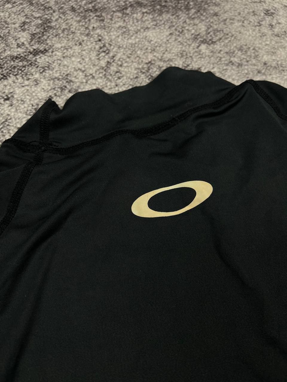 Oakley Vintage Oakley Thermo T-shirt Center Logo Size US M / EU 48-50 / 2 - 6 Thumbnail