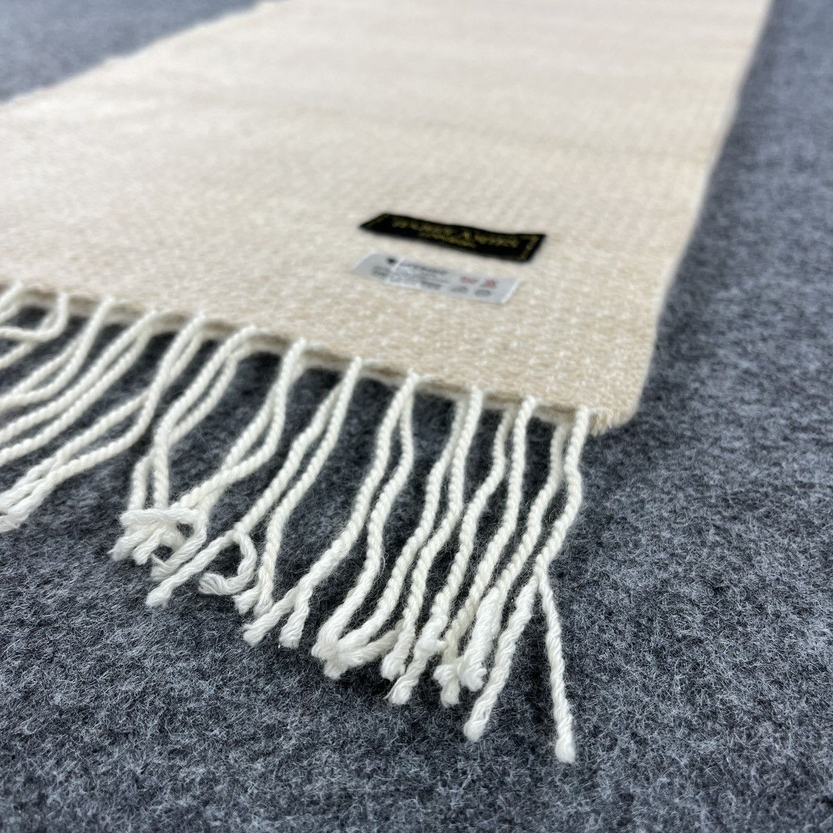 Hardy Amies Hardy Amies Scarf / Muffler / Neckwear K038 Size ONE SIZE - 6 Thumbnail