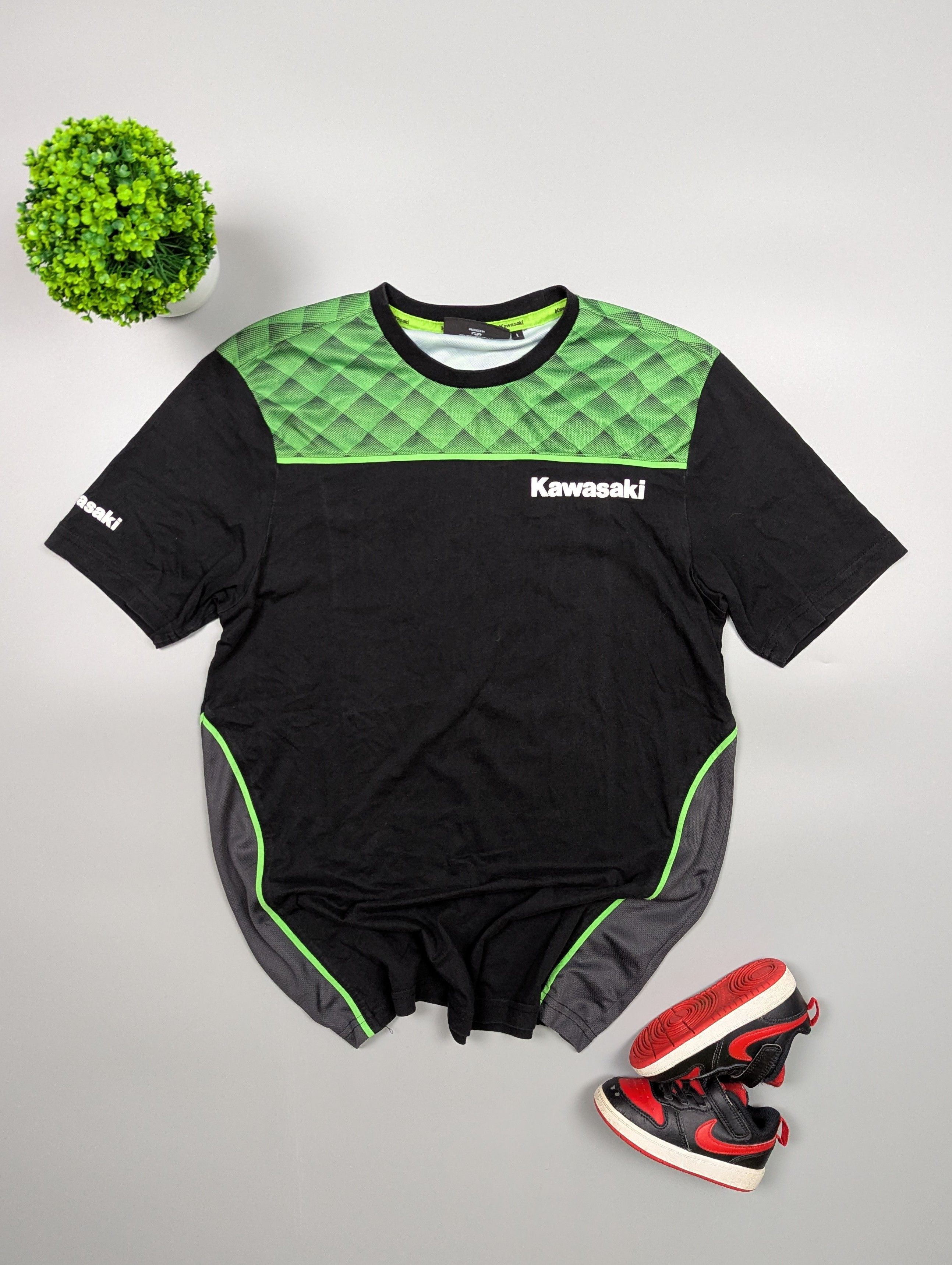 Other KAWASAKI Motor Europe2019 Official Merchandise Mens T-shirt Size US M / EU 48-50 / 2 - 1 Thumbnail