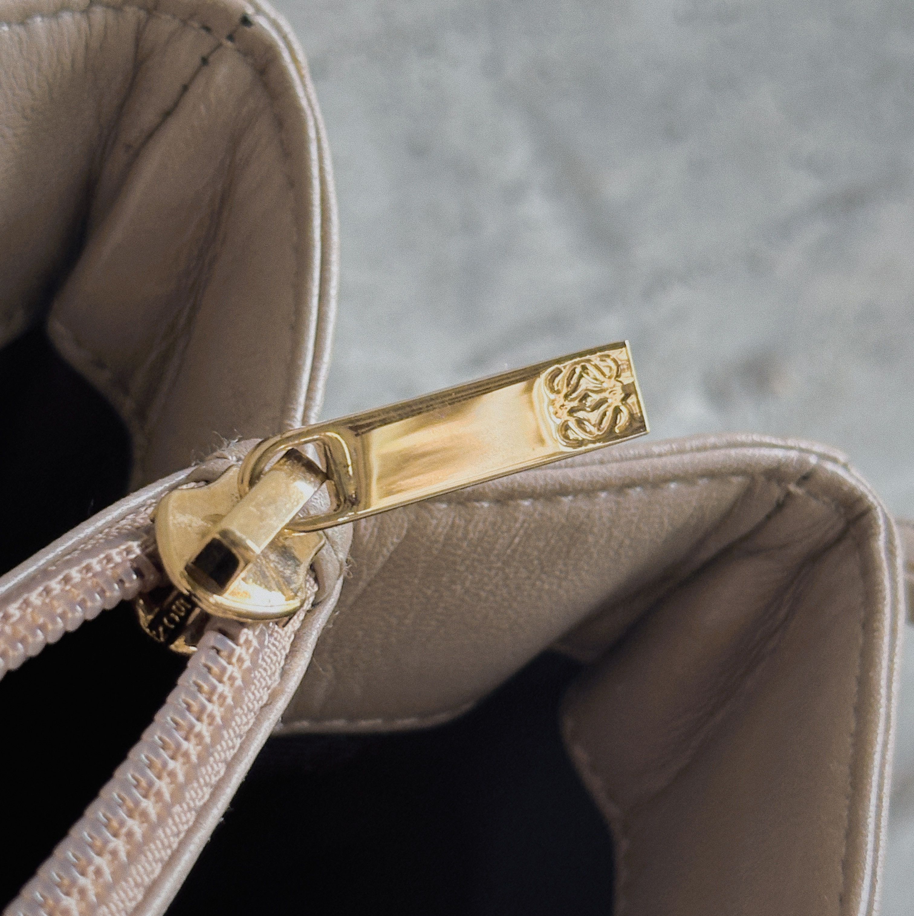Loewe Loewe Vintage Shoulder Bag – Soft Leather, Made in Spain Size ONE SIZE - 3 Thumbnail
