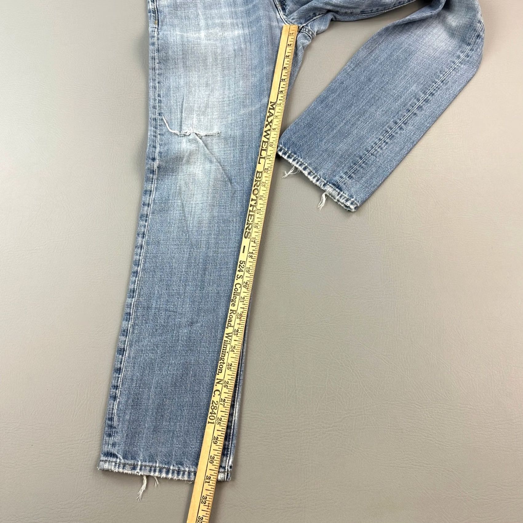 American Eagle Outfitters American Eagle Outfitters Jeans Mens 32x32 32x31 Blue Slim Straight 5-Pocket Denim Cotton Button Zip Jeans Mens Size US 32 / EU 48 - 2 Thumbnail
