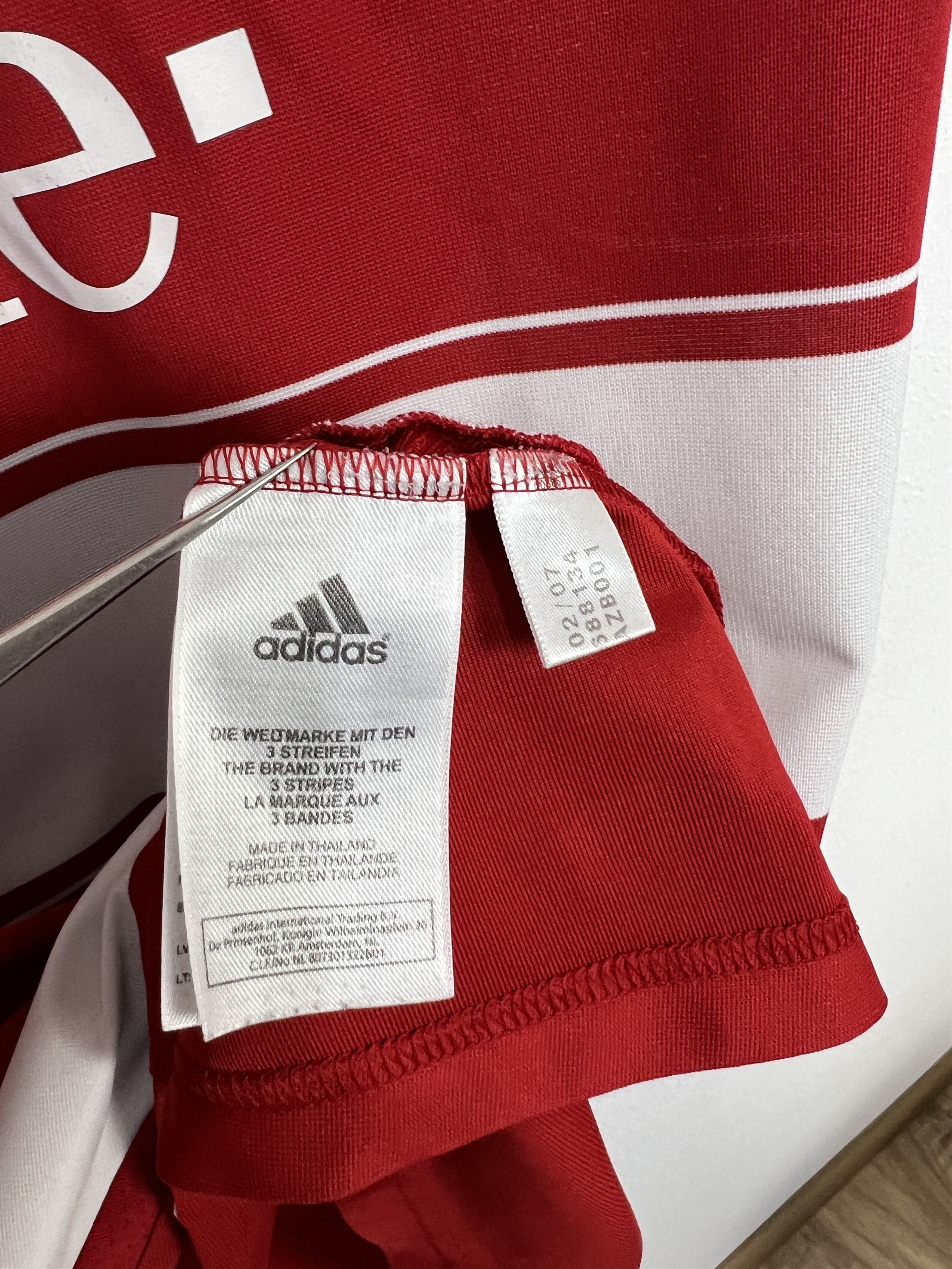 Adidas Bayern Munich Home football shirt 2007 Soccer Adidas Size US XL / EU 56 / 4 - 9 Thumbnail