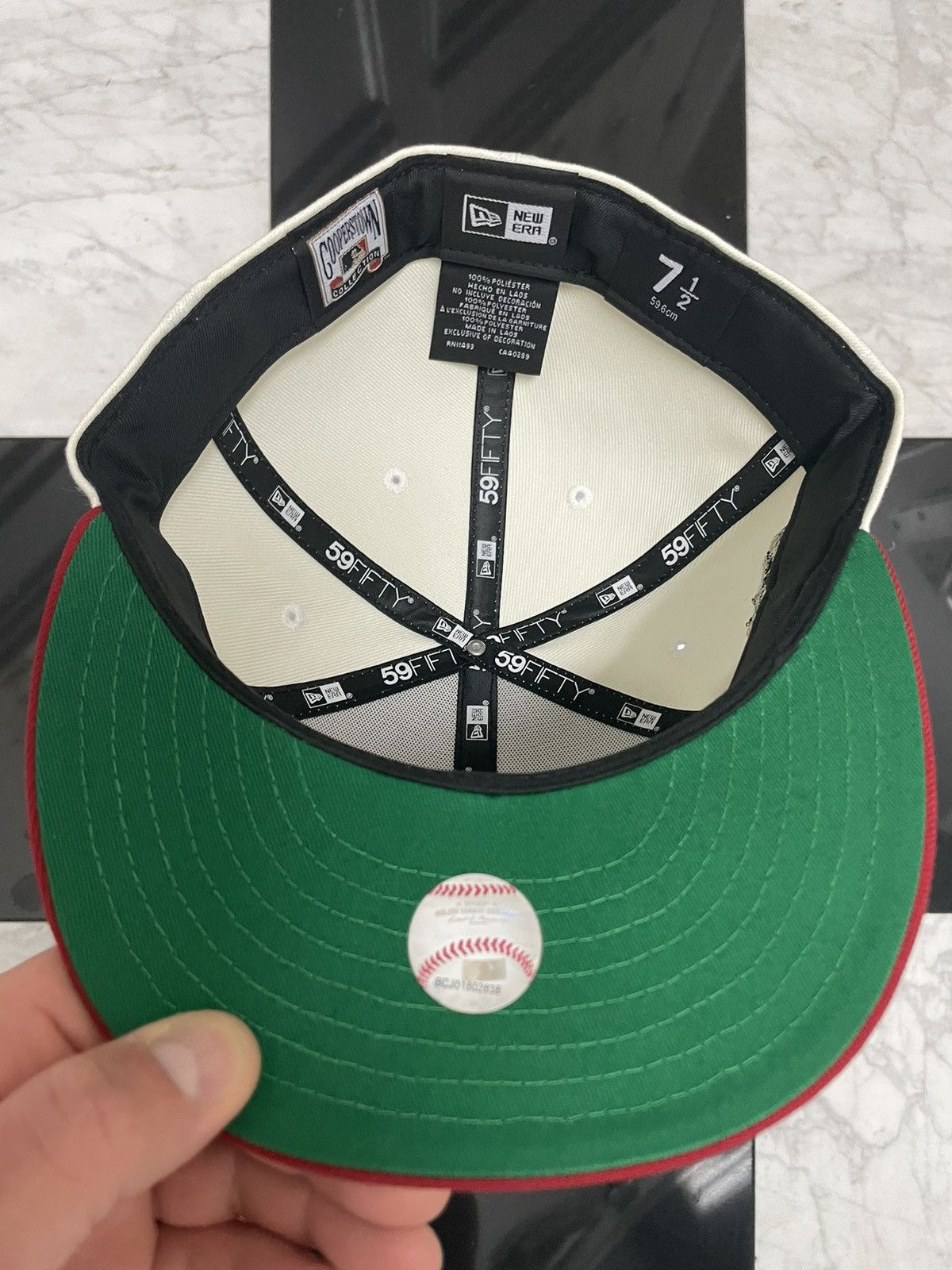 New Era 🔥 Exclusive Indians Throwback fitted hat size 7 1/2 Size ONE SIZE - 5 Thumbnail