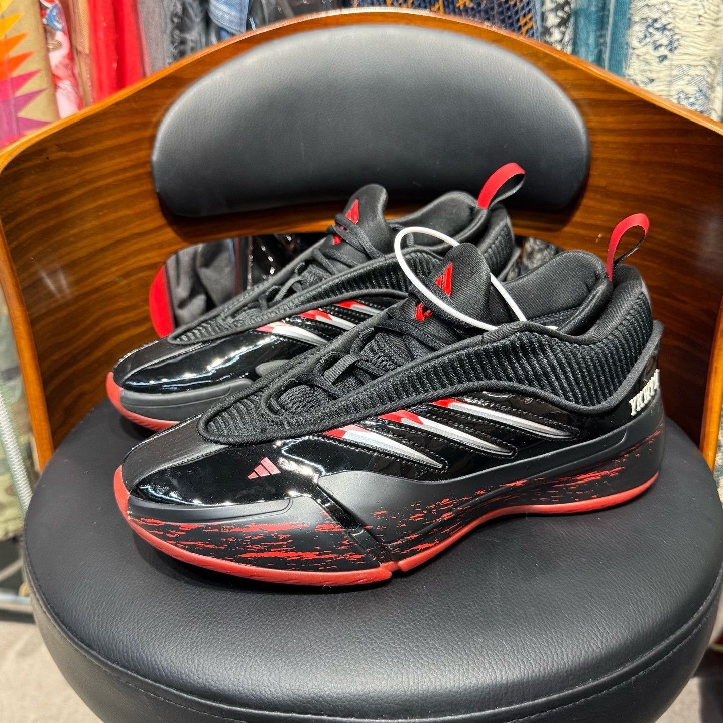 Adidas Adidas Black Lowtop Sneakers 41 Men Size US 8.5 / EU 41-42 - 1 Thumbnail