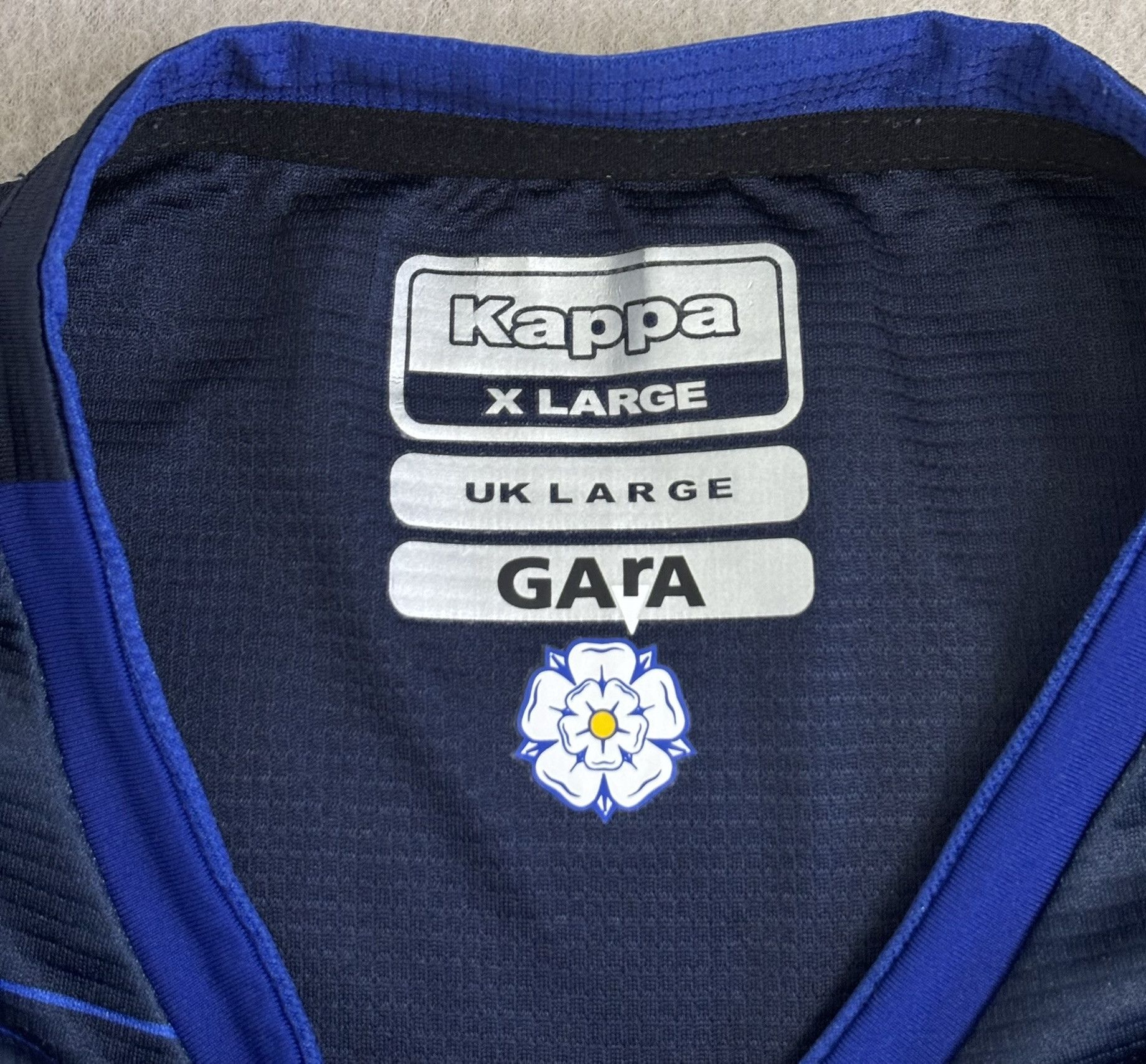 Kappa Leeds United 2018/2019 Kappa Football Jersey Size L Size US L / EU 52-54 / 3 - 16 Thumbnail