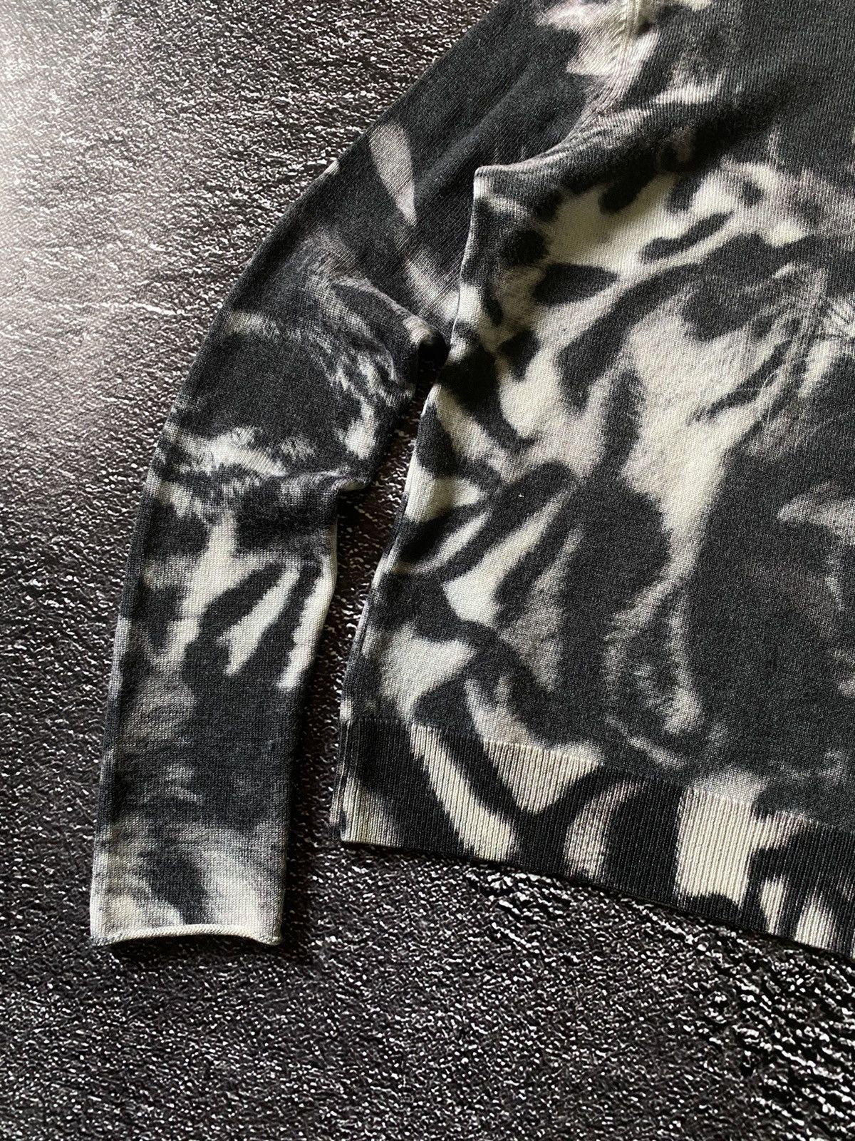 Paul Smith Paul Smith Tiger Print Wool Sweater Size XS / US 0-2 / IT 36-38 - 3 Thumbnail