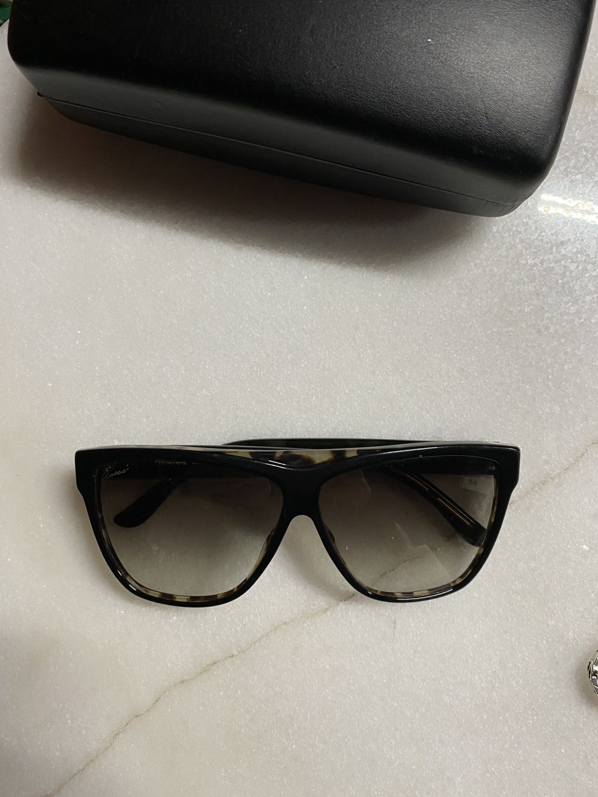 Gucci Gucci GG Logo Sunglasses Women’s Black Shades Preowned Size ONE SIZE - 1 Thumbnail