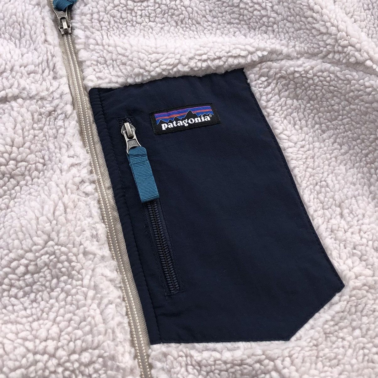 Patagonia Patagonia Mens Classic Retro-X Fleece Jacket in White Size US L / EU 52-54 / 3 - 3 Thumbnail