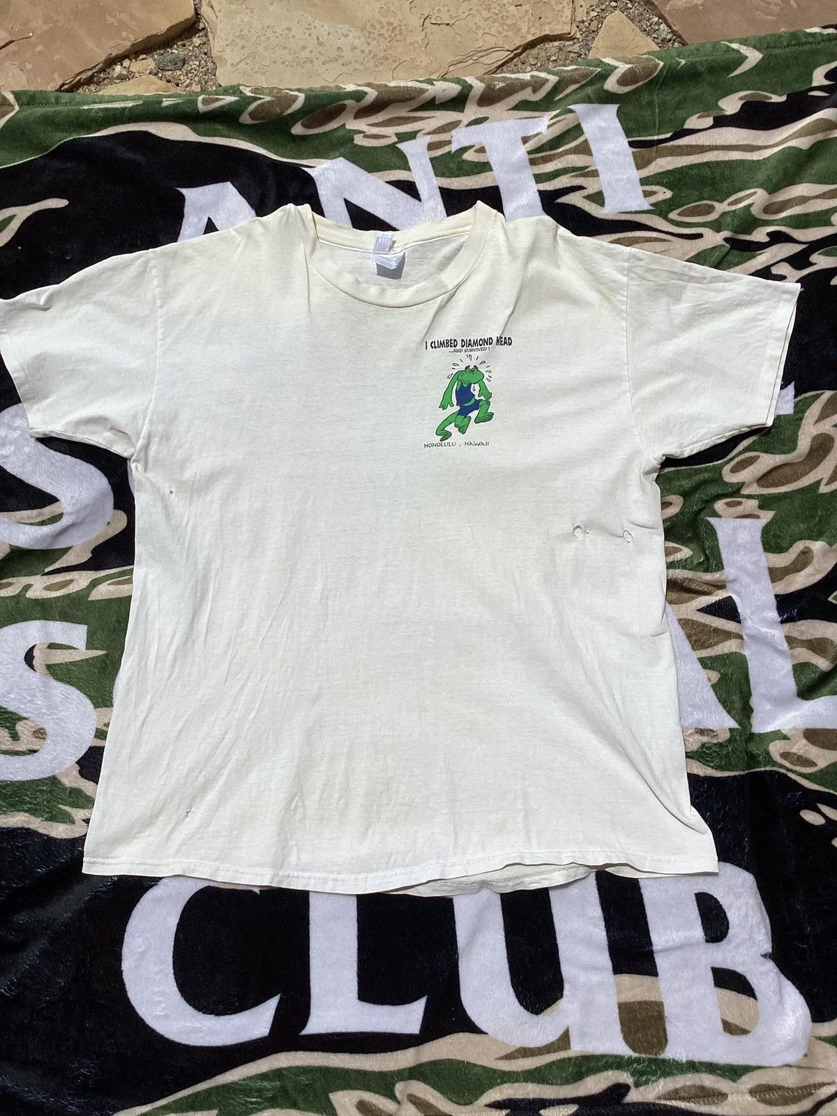 Hanes × Vintage Vtg 90s I climbed diamond head & survived Hawaii lizard Tee Size US XL / EU 56 / 4 - 3 Thumbnail