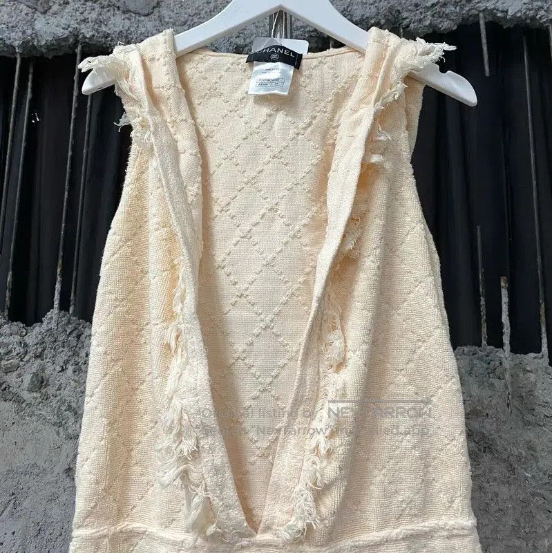 Chanel Chanel Summer Sleeveless Dress in Beige . Size XXS / US 00 / IT 34 - 3 Thumbnail