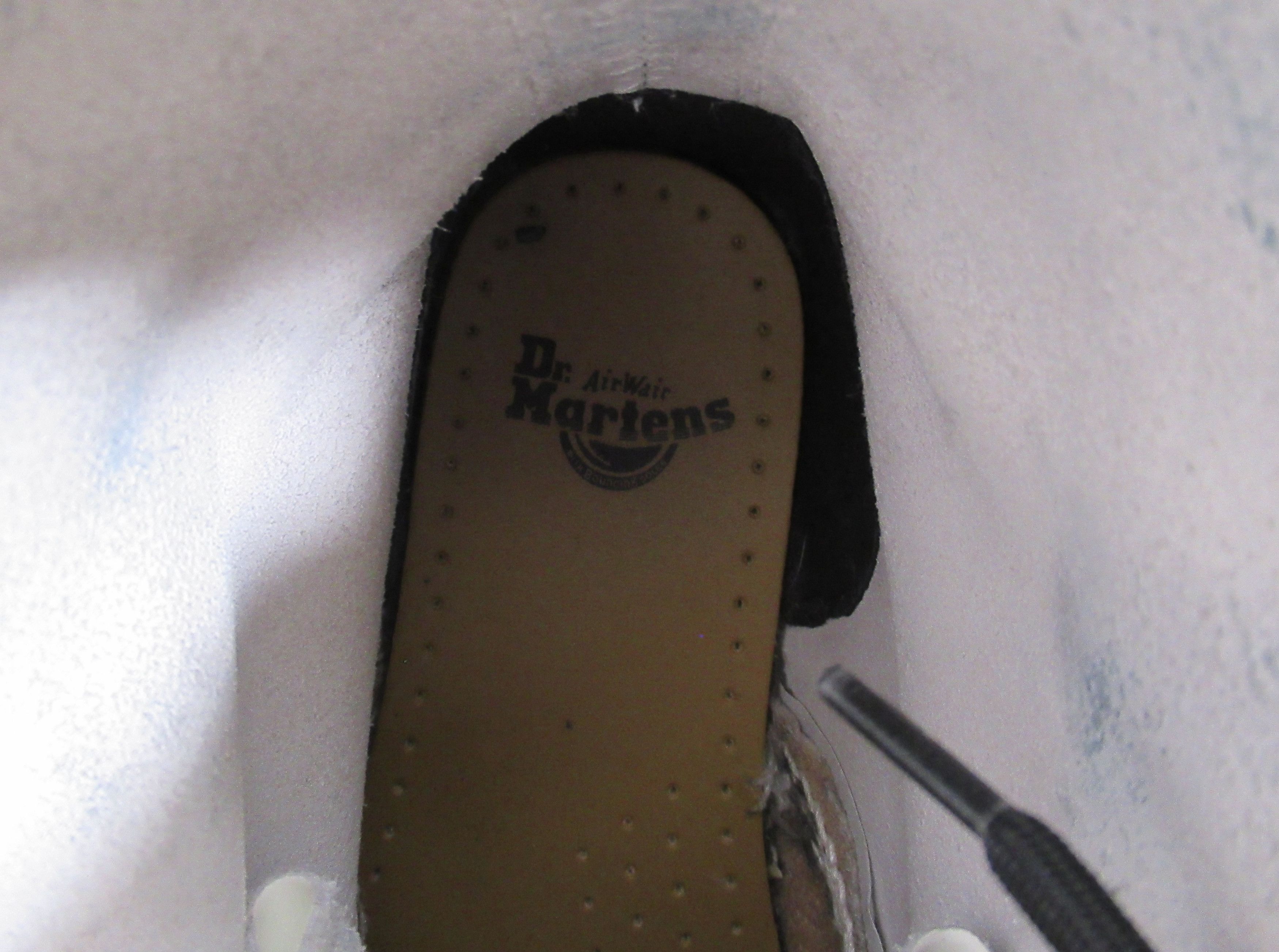 Dr. Martens Dr Martens 11822 Combat Lace Up Boot White Size US 7 / IT 37 - 4 Thumbnail