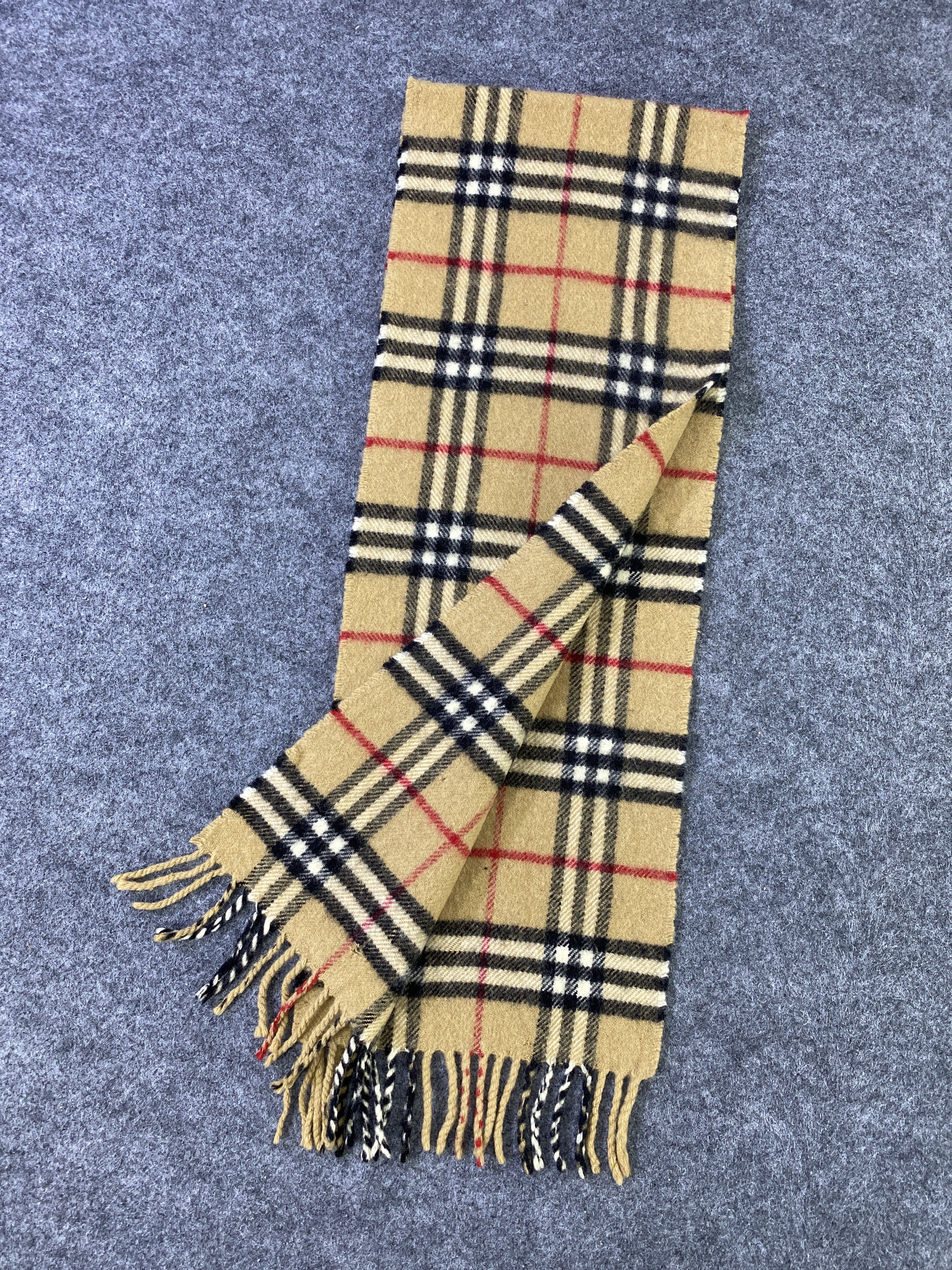 Burberry Vintage Burberry Scarf/Muffler/Neckwear -T743 Size ONE SIZE - 3 Thumbnail