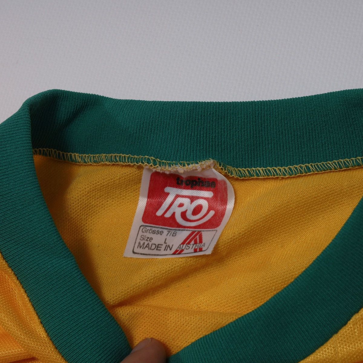 Other Trophae Brasil Vintage Soccer Football Jersey Shirt Brazil Size US L / EU 52-54 / 3 - 10 Thumbnail
