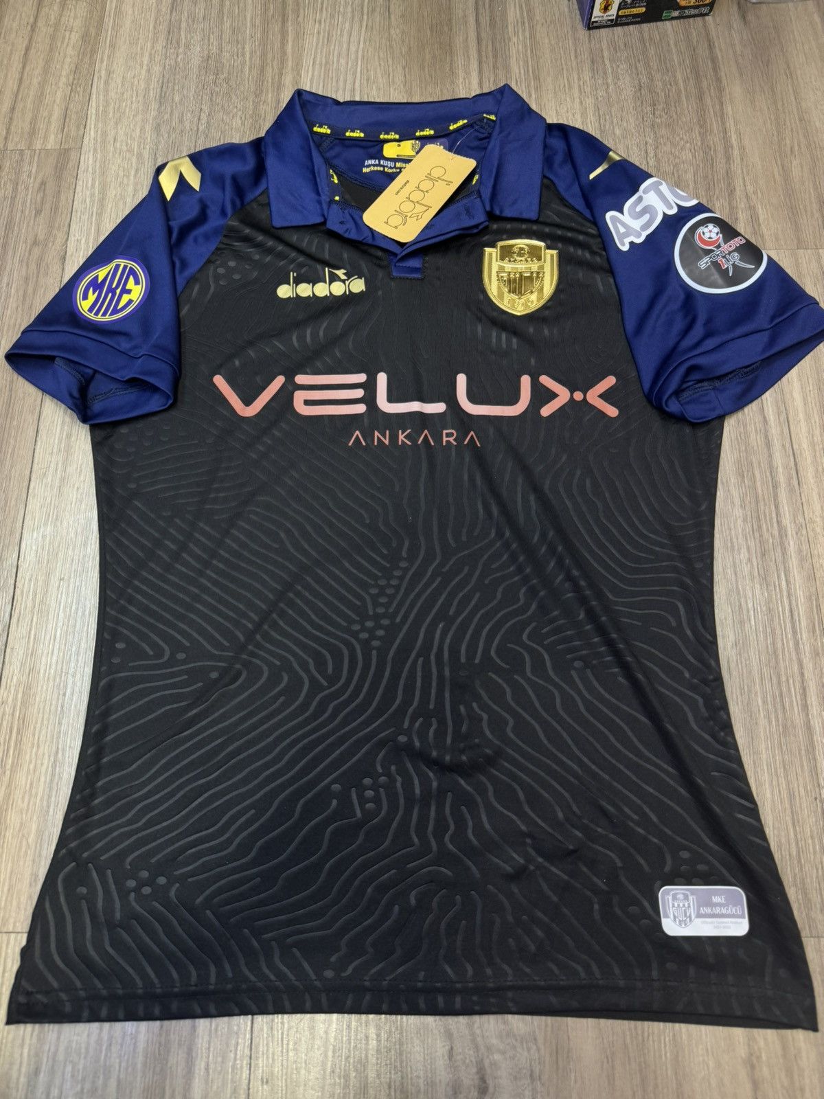 Diadora MKE Ankaragücü 21/22 fourth away jersey (Bnwt) Size US S / EU 44-46 / 1 - 1 Thumbnail